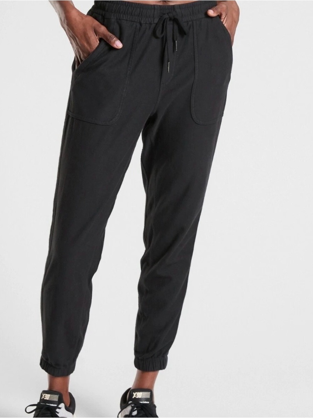 Athleta Farallon Jogger Black Drawstring Jogger Pants
Size 6 - Picture 1 of 8